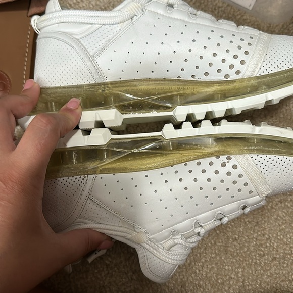 Authentic Givenchy sneakers lightly worn - Picture 10 of 10